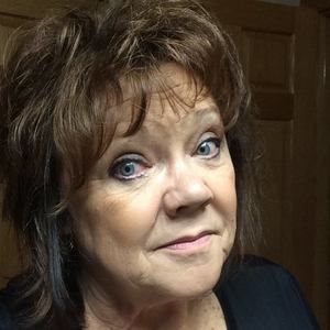 Meet your Posher, Pam